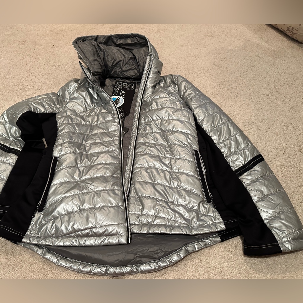 Anorak Silver Puffer Jacket - New With Tags Size Large